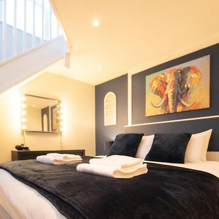 Lord Street - 2 Beautiful Apartments - Sleep Up To 14 Guests - By Rework Accommodation Chester Exterior foto