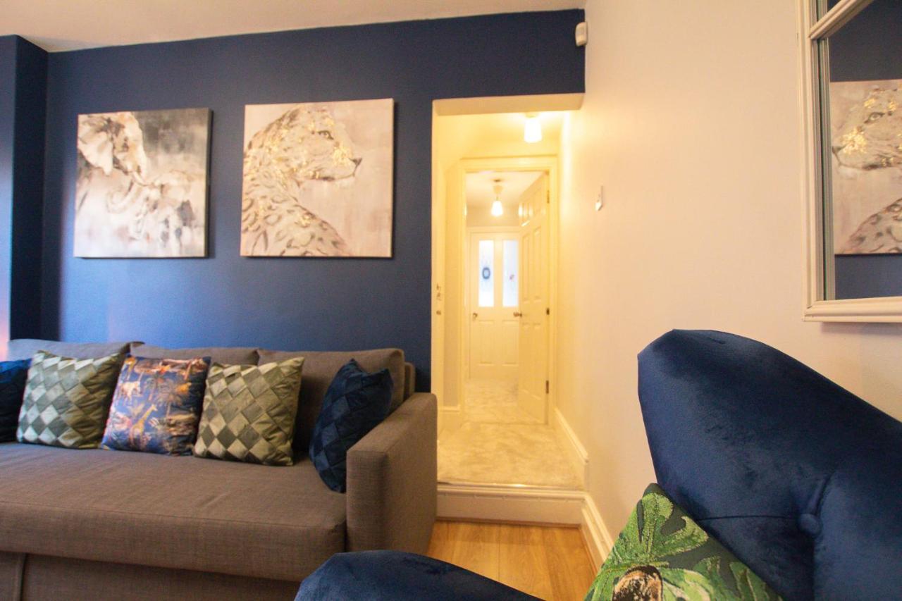 Lord Street - 2 Beautiful Apartments - Sleep Up To 14 Guests - By Rework Accommodation Chester Exterior foto